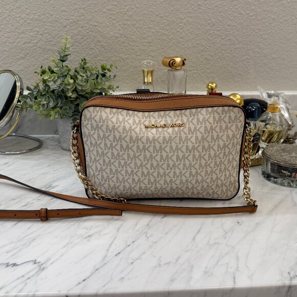 Michael Kors Jet Set Medium Logo Printed Crossbody White & - Picture 4 of 17